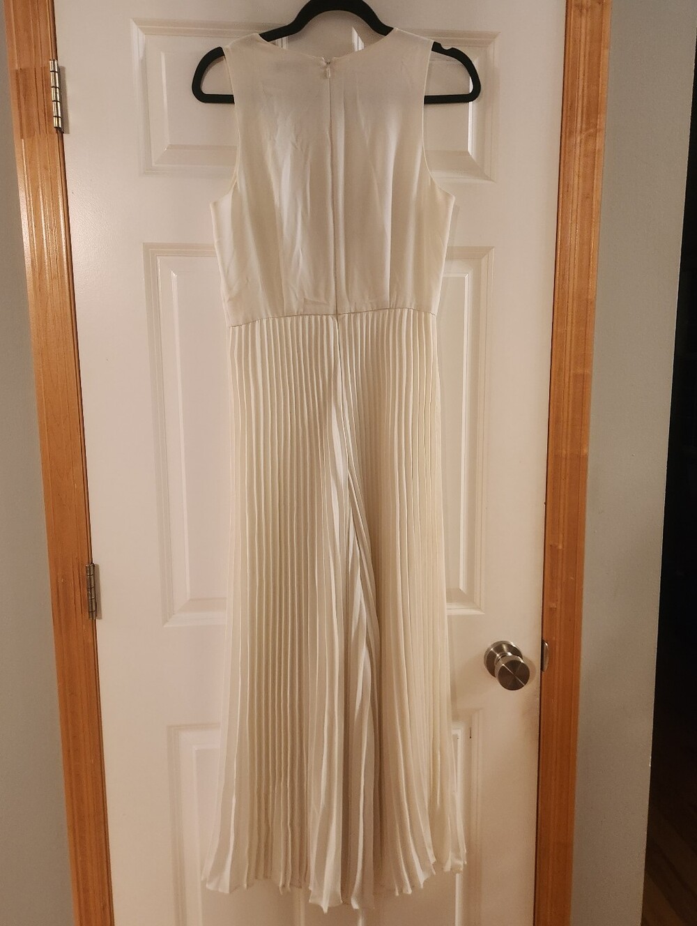 Club Monaco Cream Pleated Maxi Dress, Size 4 Dress - Picture 2 of 3